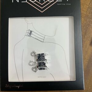 NECKLET™ TRIPLE LAYERING CLASP – STAINLESS STEEL in silver! New in box.